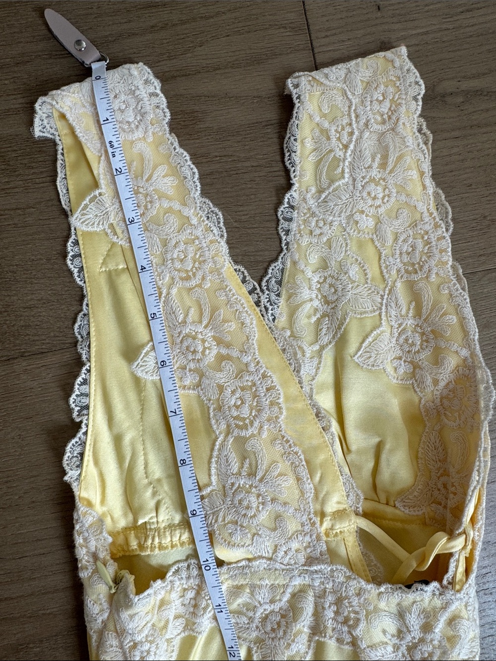 NEW Rumored Venice Lace-Trim Maxi Dress butter yellow size XS - Picture 13 of 14